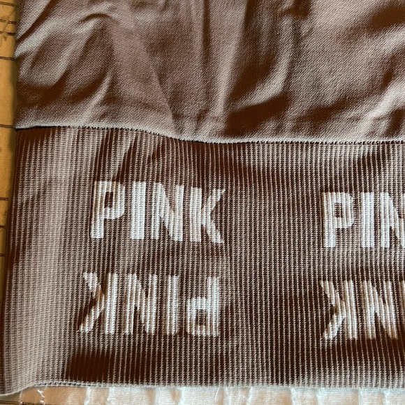 VS PINK Sports Bra - no padding - Picture 2 of 3